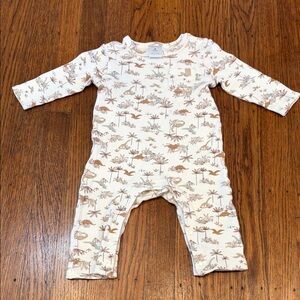 Nordstrom Baby Long Sleeve One-Piece – Ivory “Egret Dino Forest” – 6 Months